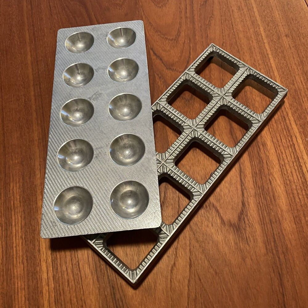 Vintage 10-L Ravioli Maker Made in USA 10 Cavity Metal Pasta Mold Press